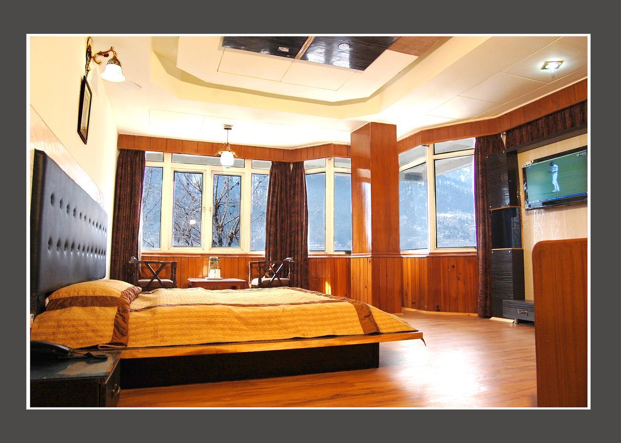 Hotel Out Town Манали Экстерьер фото